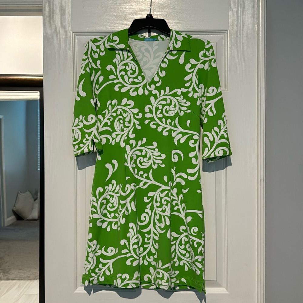 J. McLaughlin Green and White V-neck Floral Scroll Dress